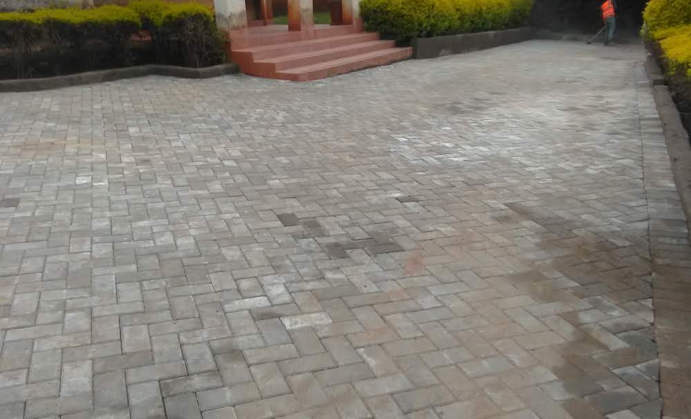 Advantages of Using Cabro Paving Blocks for Driveways