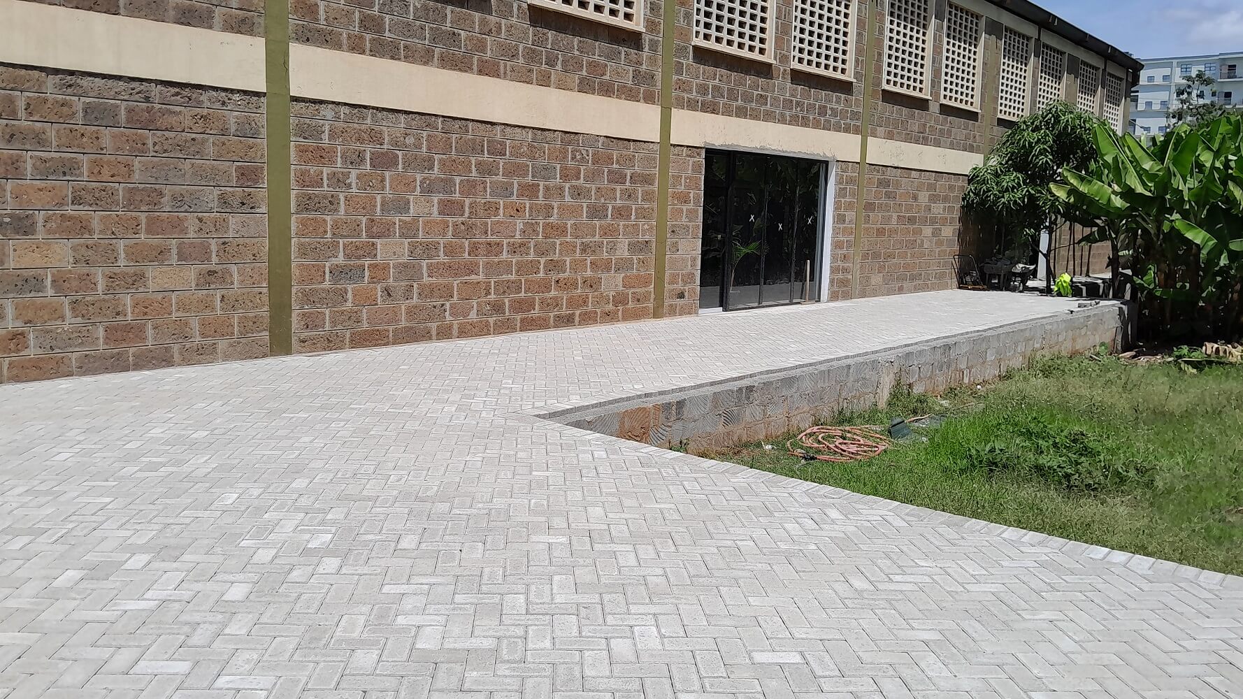 R cabro driveway paving